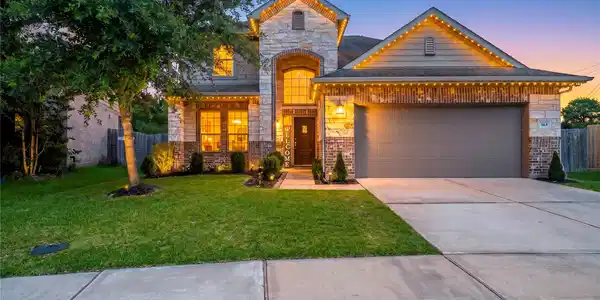 363 Century Oaks Lane