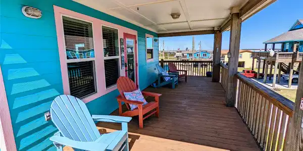 Image 2: Another view. You will have clear views of the bay