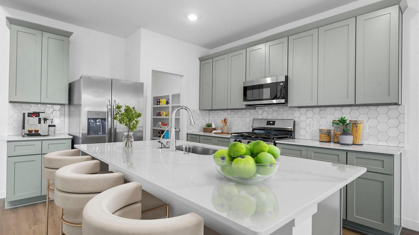 Image 3: Bright and spacious kitchen with quartz countertop