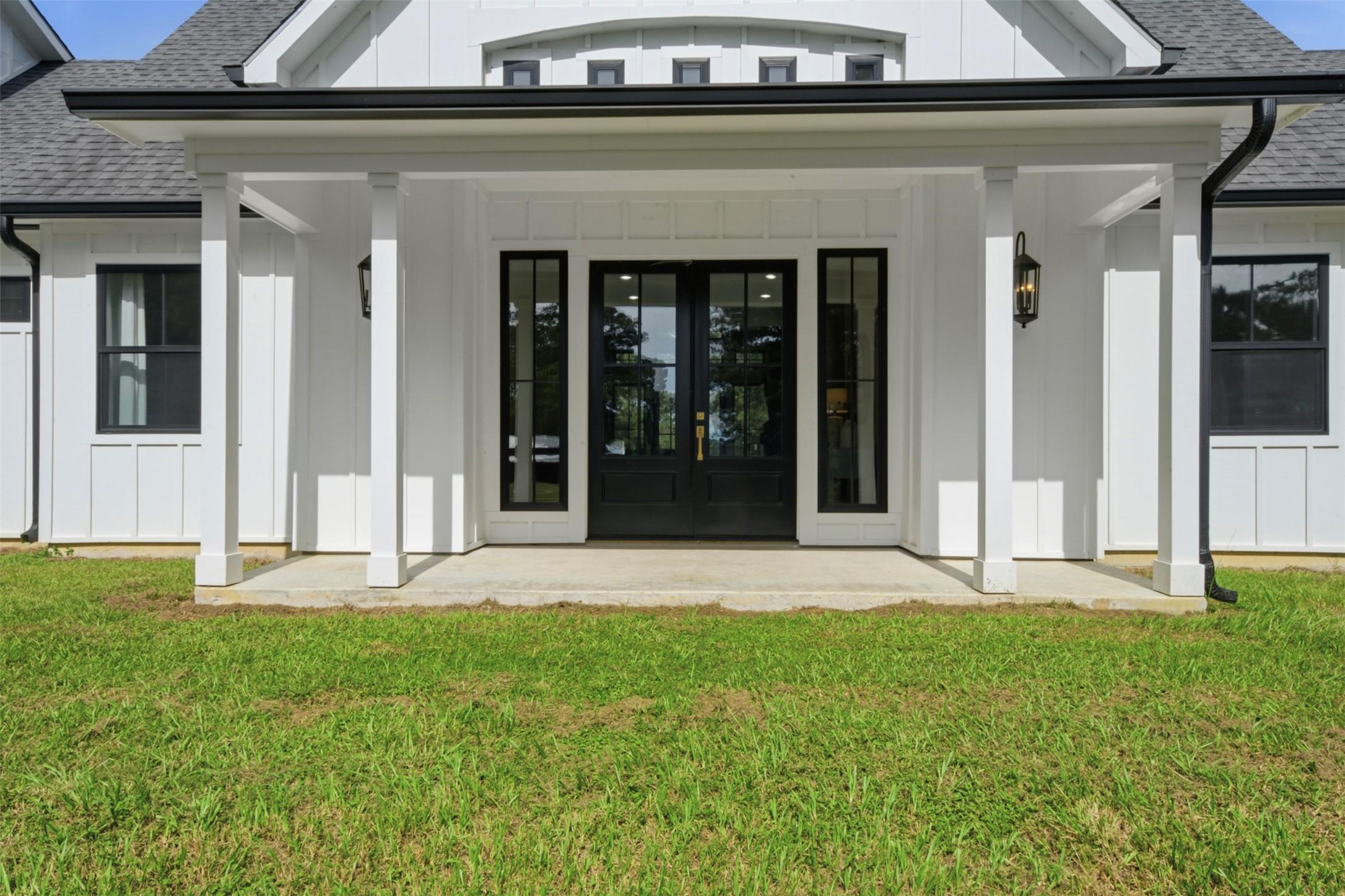 Image 3: front entrance