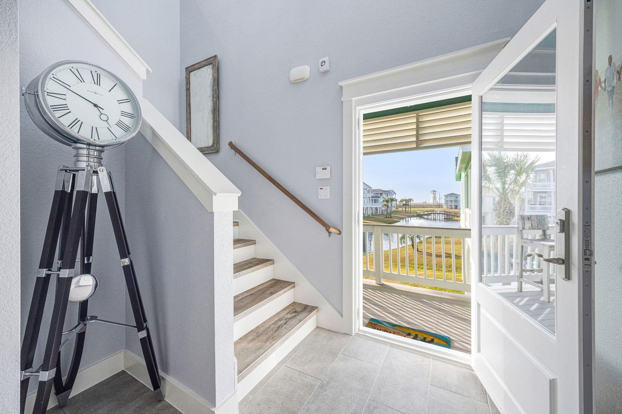 Image 4: Impact doors with multi-point locking system insta