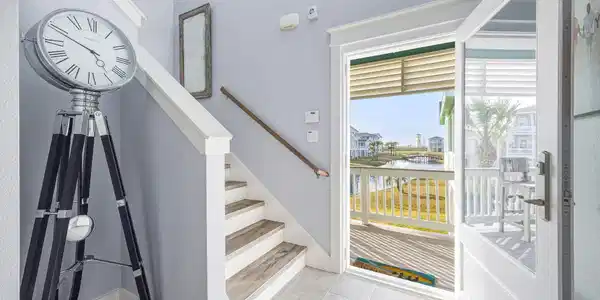Image 4: Impact doors with multi-point locking system insta