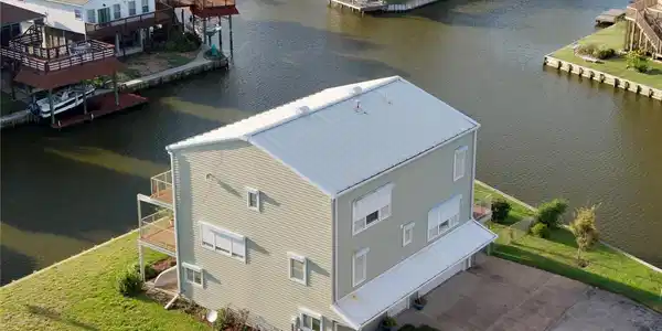 Image 3: Aerial view of 7 S Skimmer Street on its oversized
