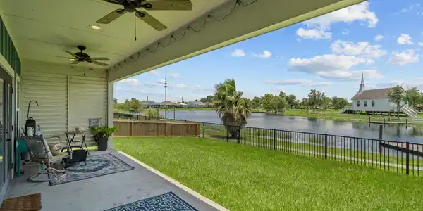 Image 2: GORGEOUS ,Serene setting to call your home! Welcom