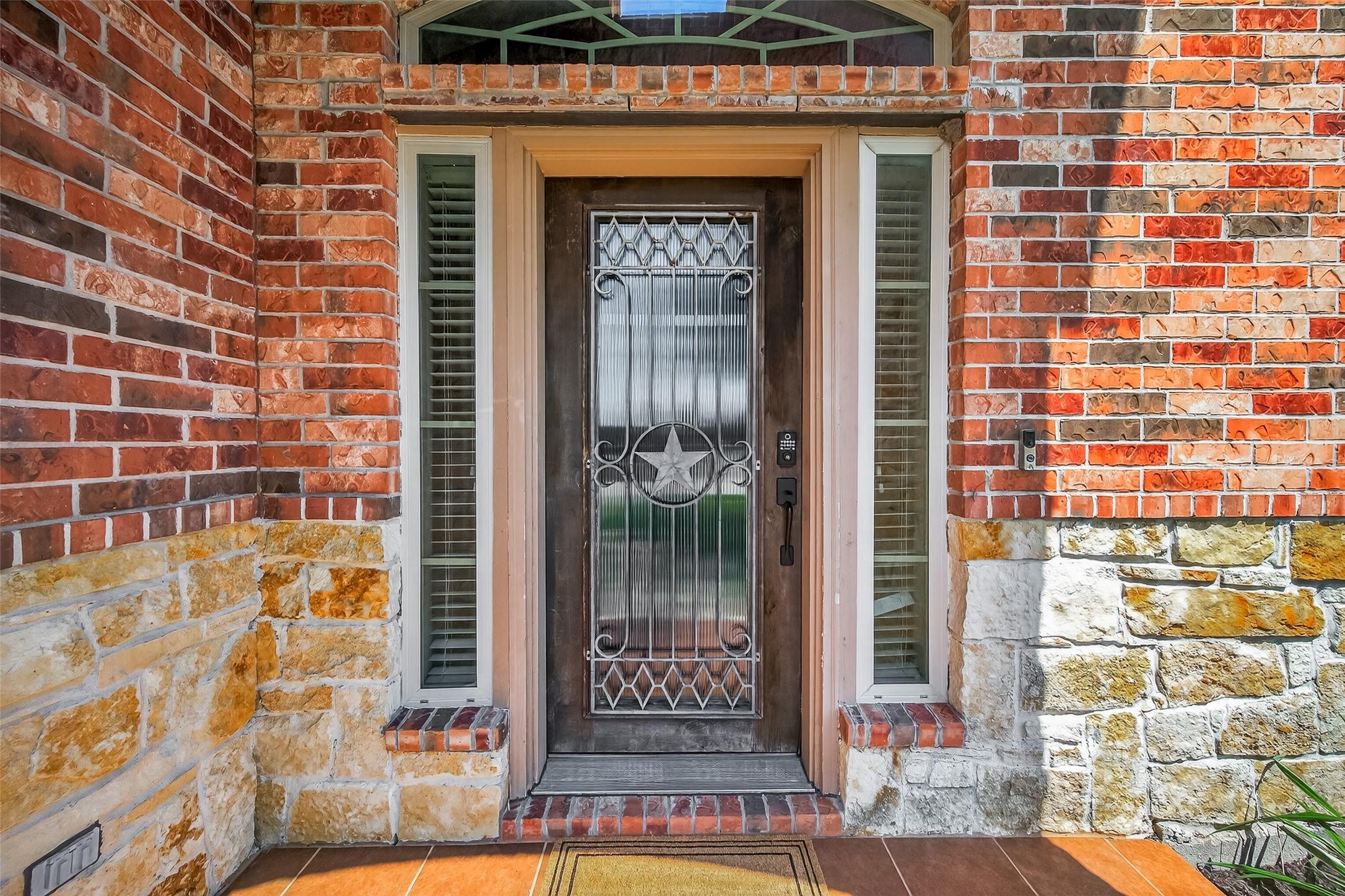 Image 4: Stunning entrance to this remarkable home.