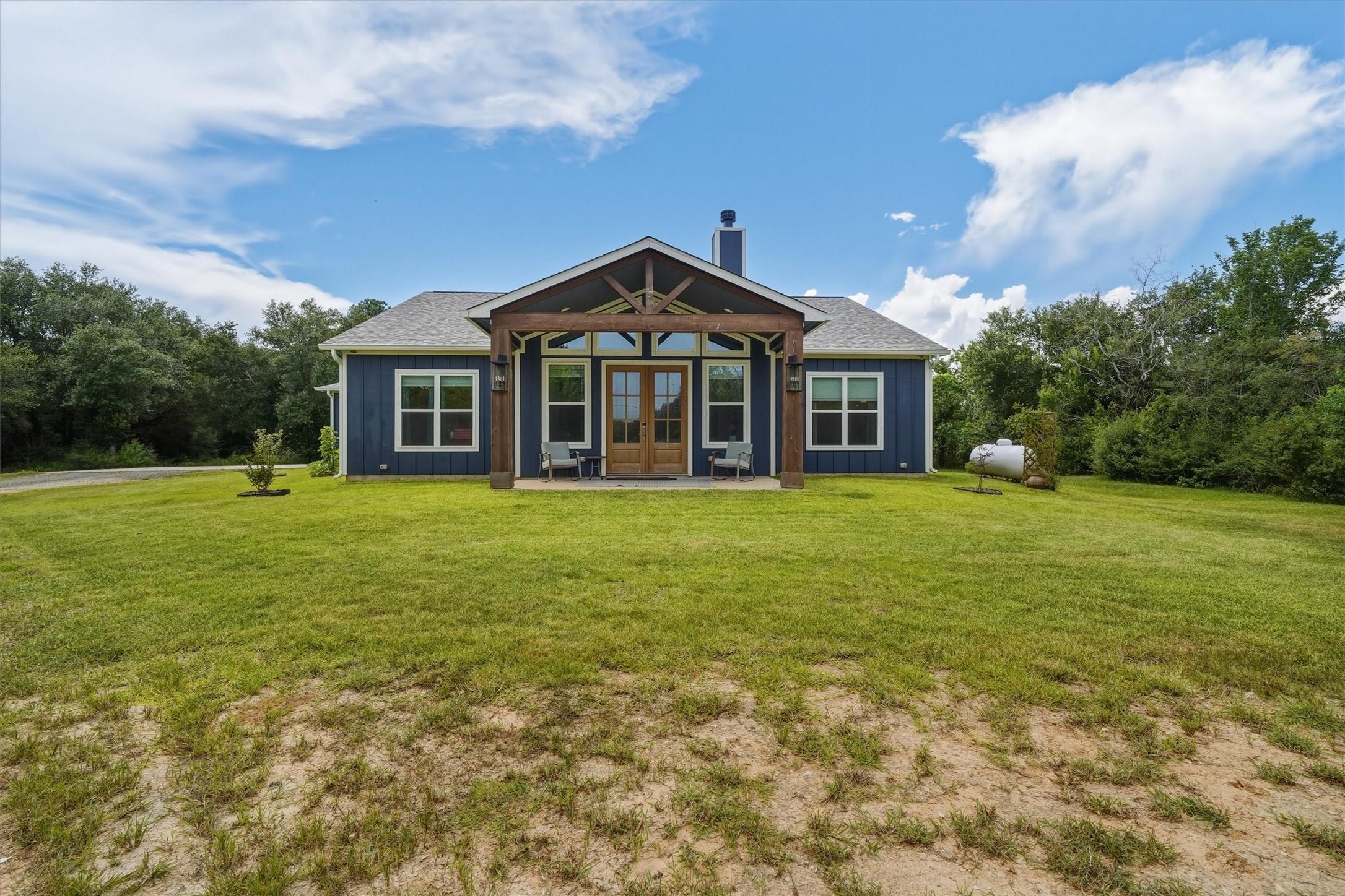Image 2: 3/2/2 custom built in 2024, on 2 acres, complete w