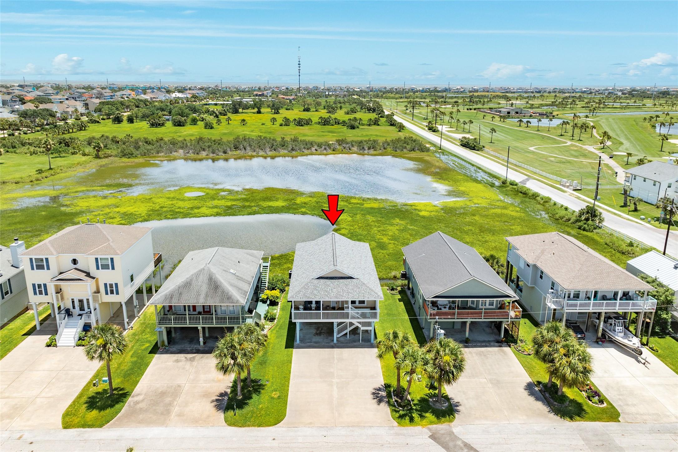 Image 2: Overlooking the preserve and the Galveston Country