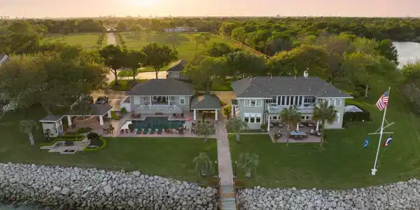 Image 4: Aerial view of property from bay side.
