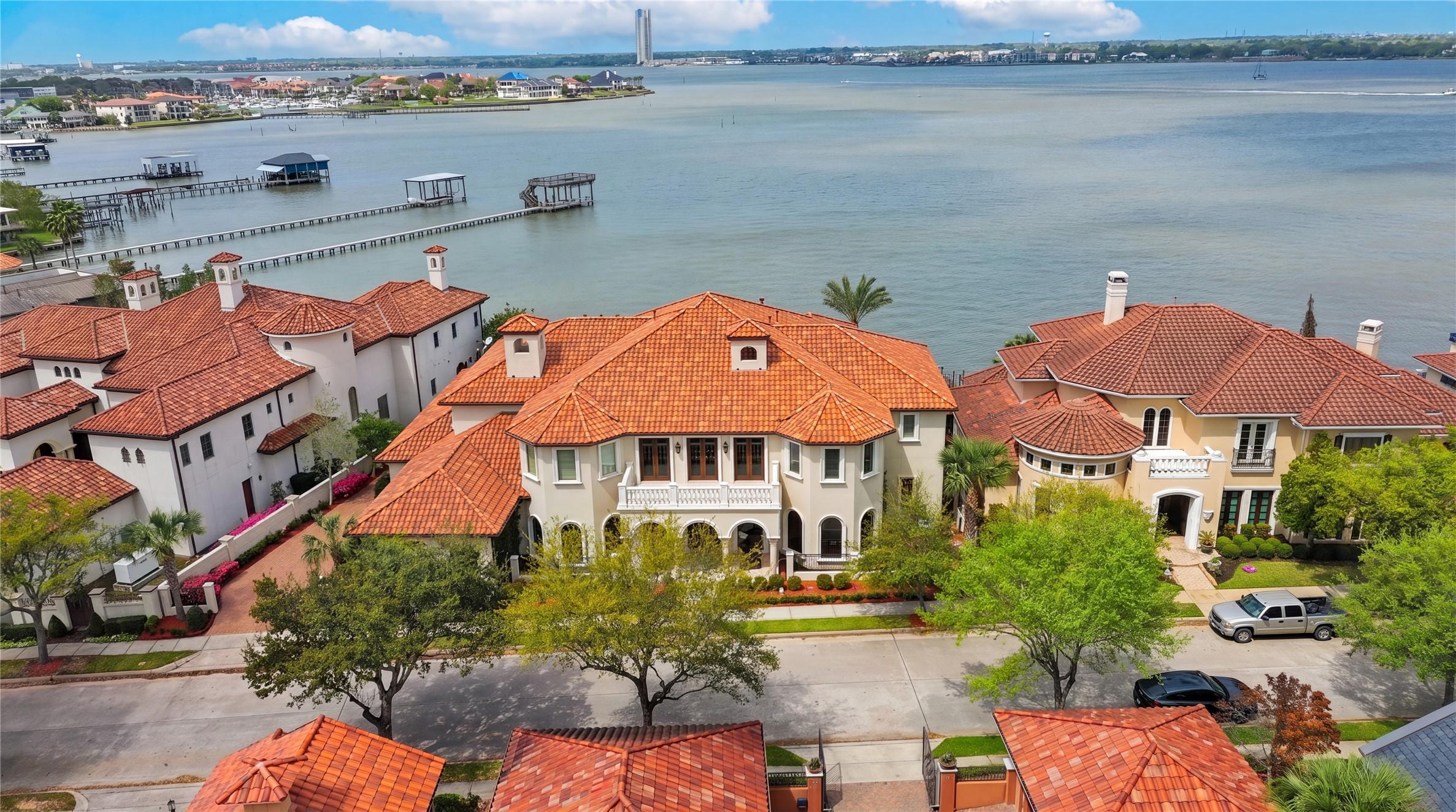 Image 1: Welcome to 6 Waterford Oaks Lane on Clear Lake.