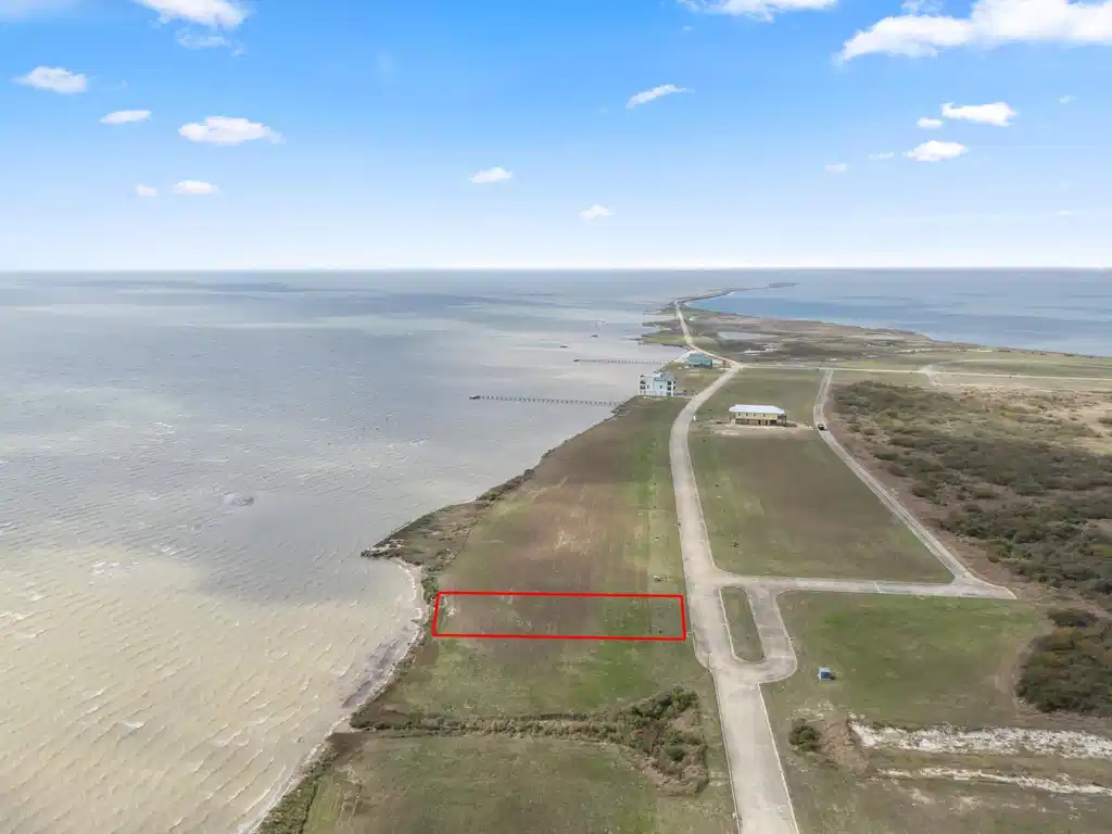 Image 1: Welcome to 3305 Bay Point Dr.