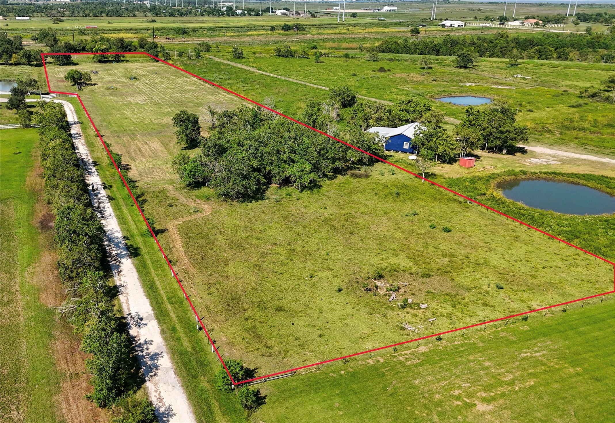 Image 4: Approximately outline of acres for advertisement p