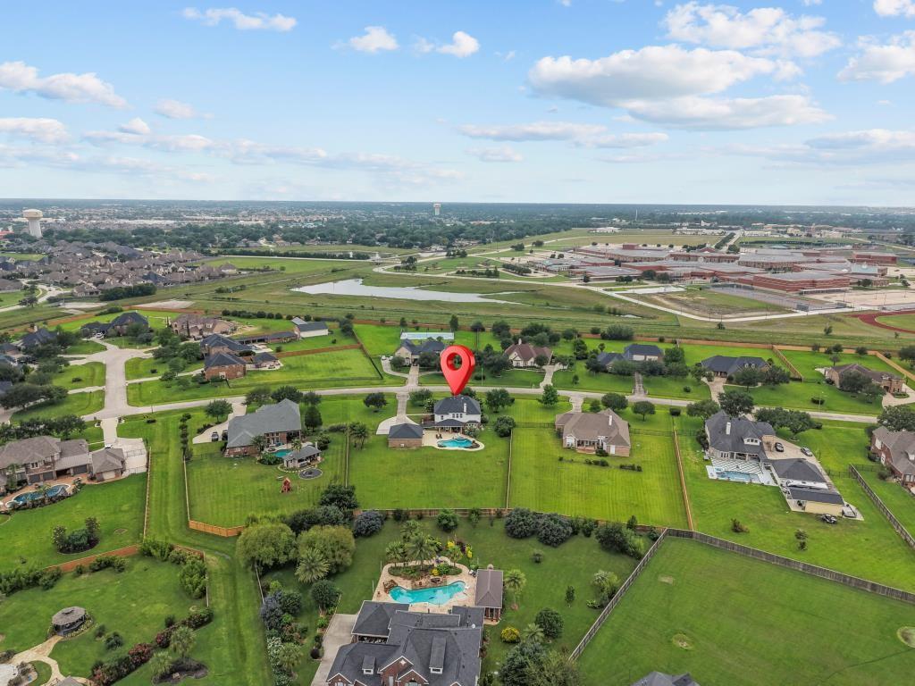 Image 3: Nestled inside the gated community of Whispering L
