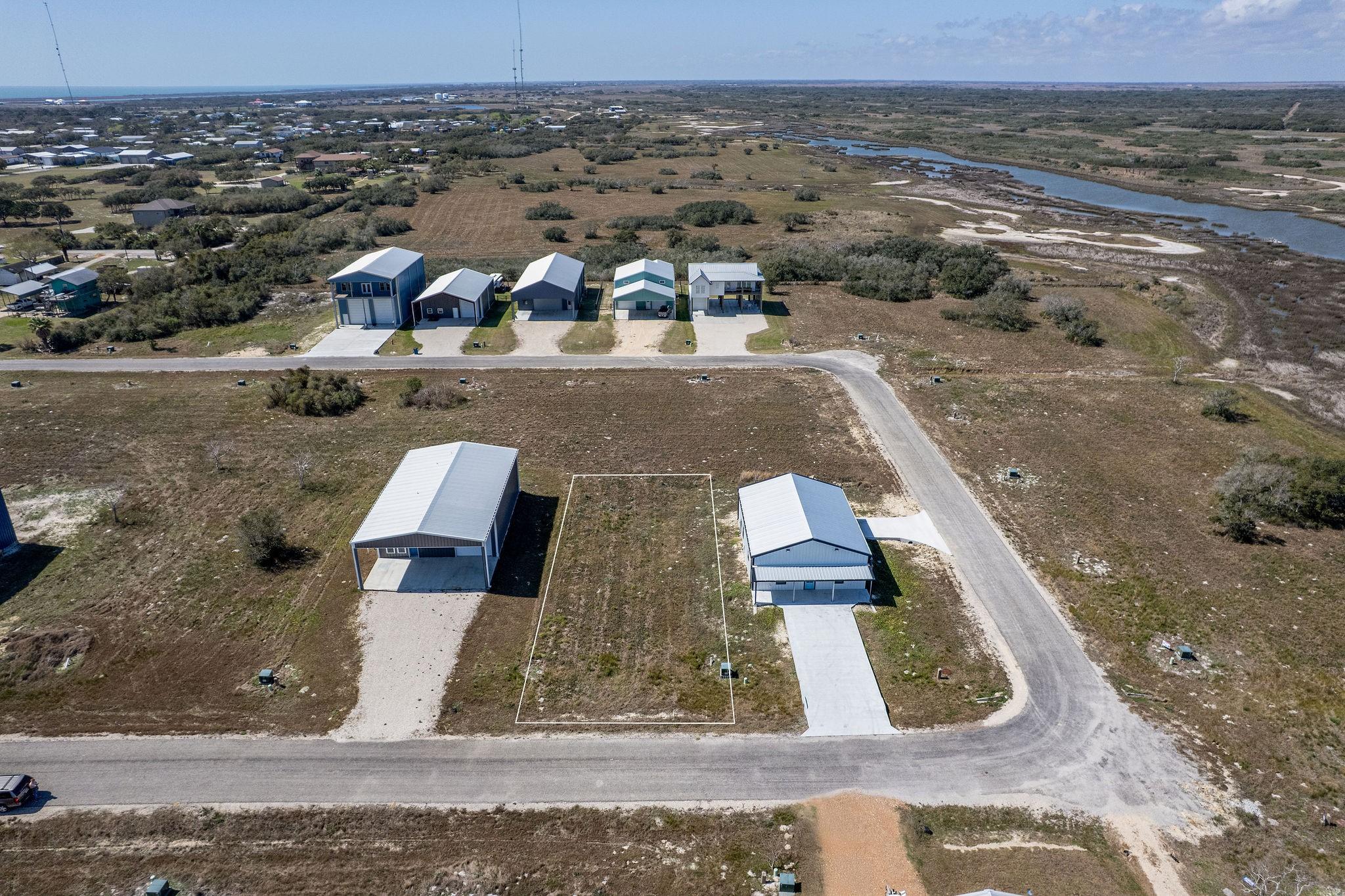 Image 2: Aerial View of Lot 33 with approximate property li