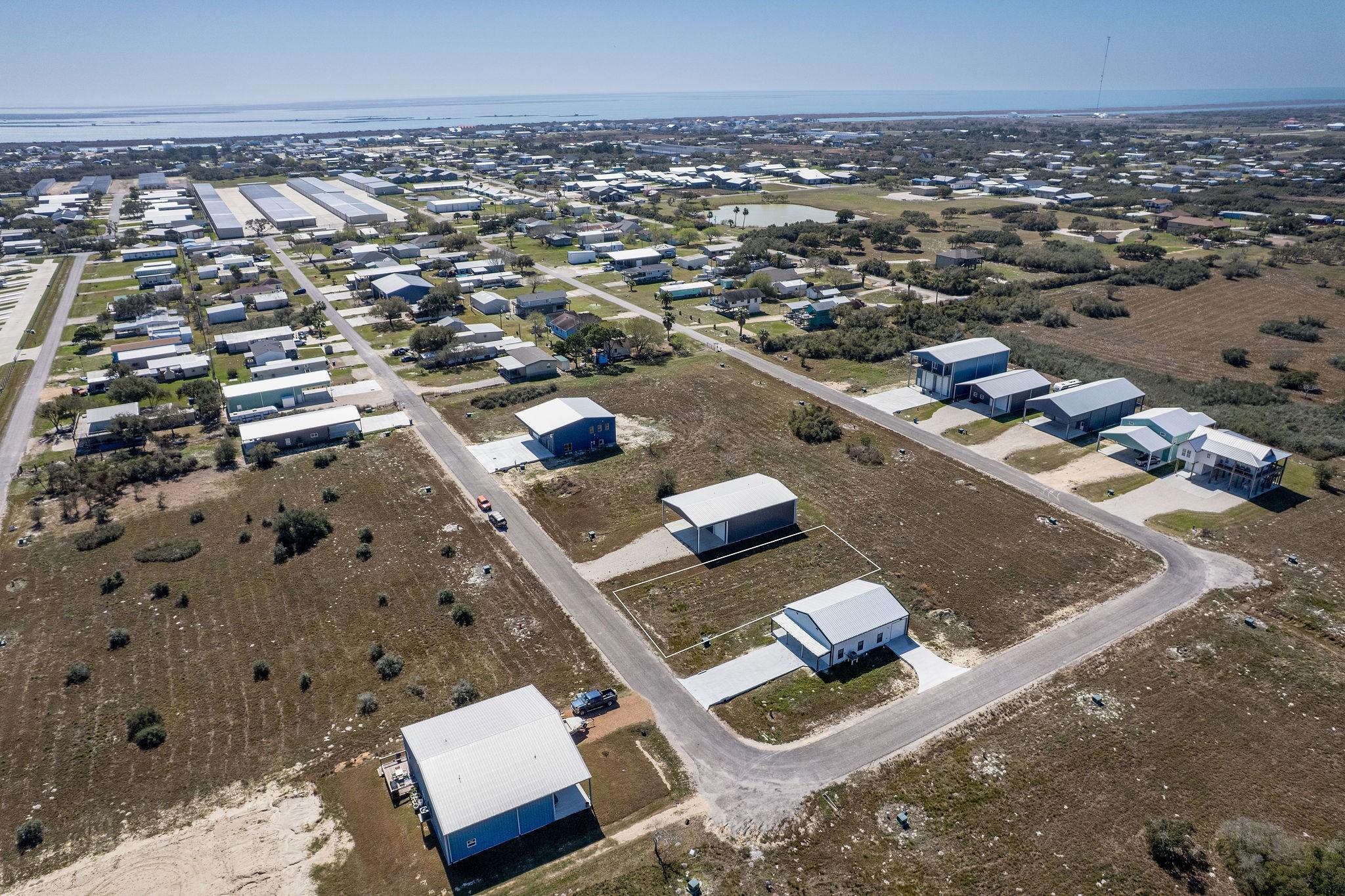 Image 4: Aerial View of Lot 33 with approximate property li