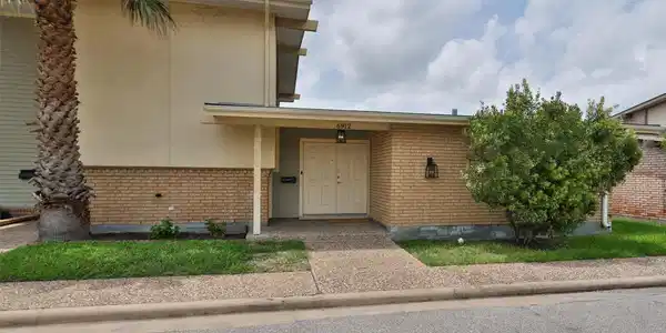 6912 Williams Drive