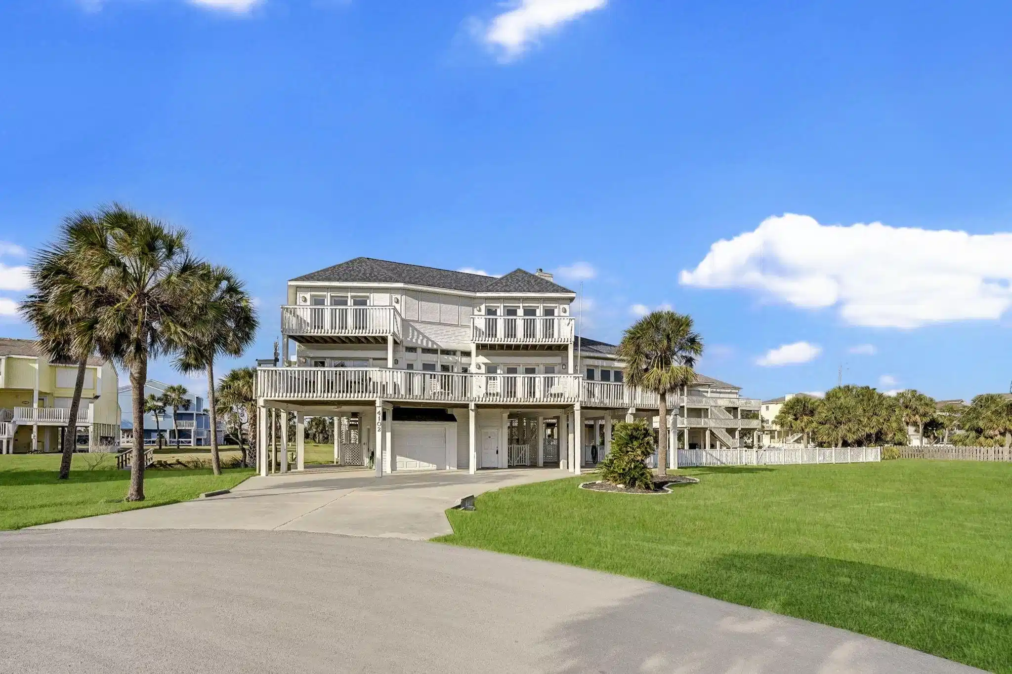 Image 1: Welcome to 4102 Ghost Crab Lane!!!