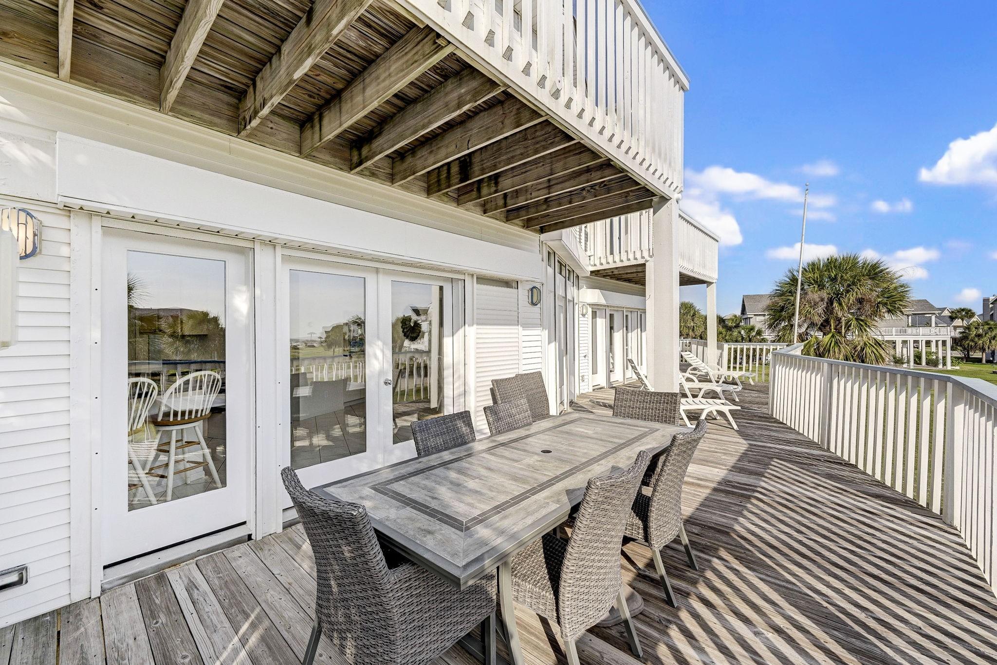 Image 4: The location on the home and the amazing design al