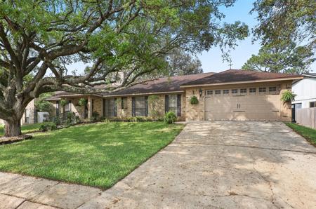 115 Bayou Glen Street