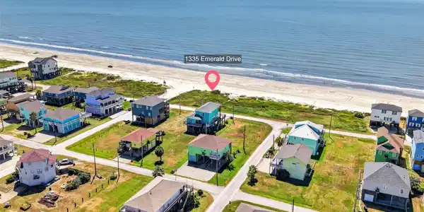 1335 Emerald Drive