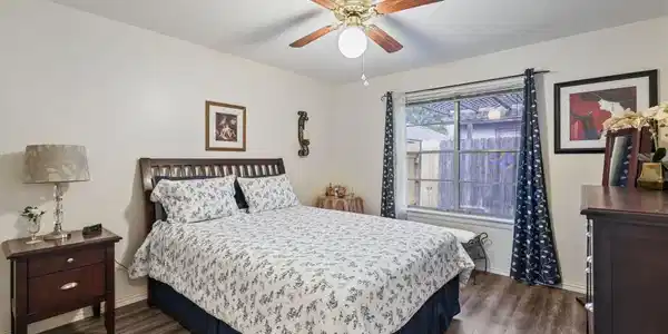 Image 3: Bedroom 2