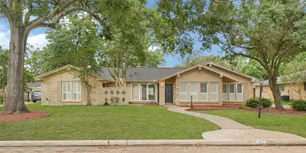 1418 Pirates Cove