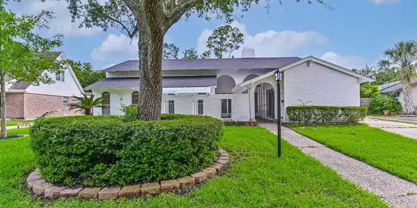 18330 Cape Bahamas Lane
