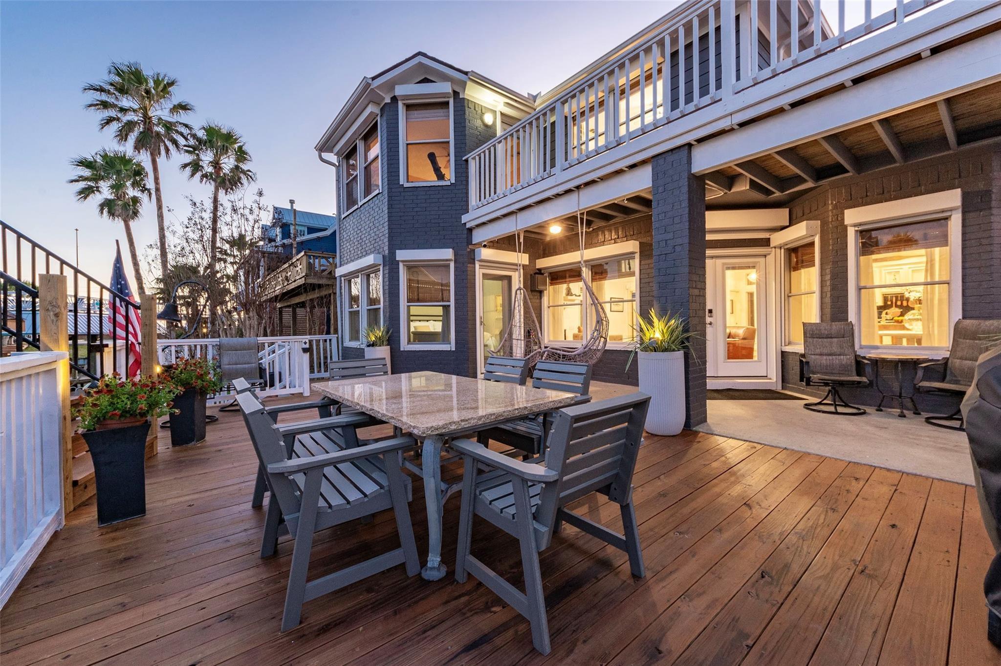 Image 3: Welcome to Mariner's Cove, a gated waterfront comm