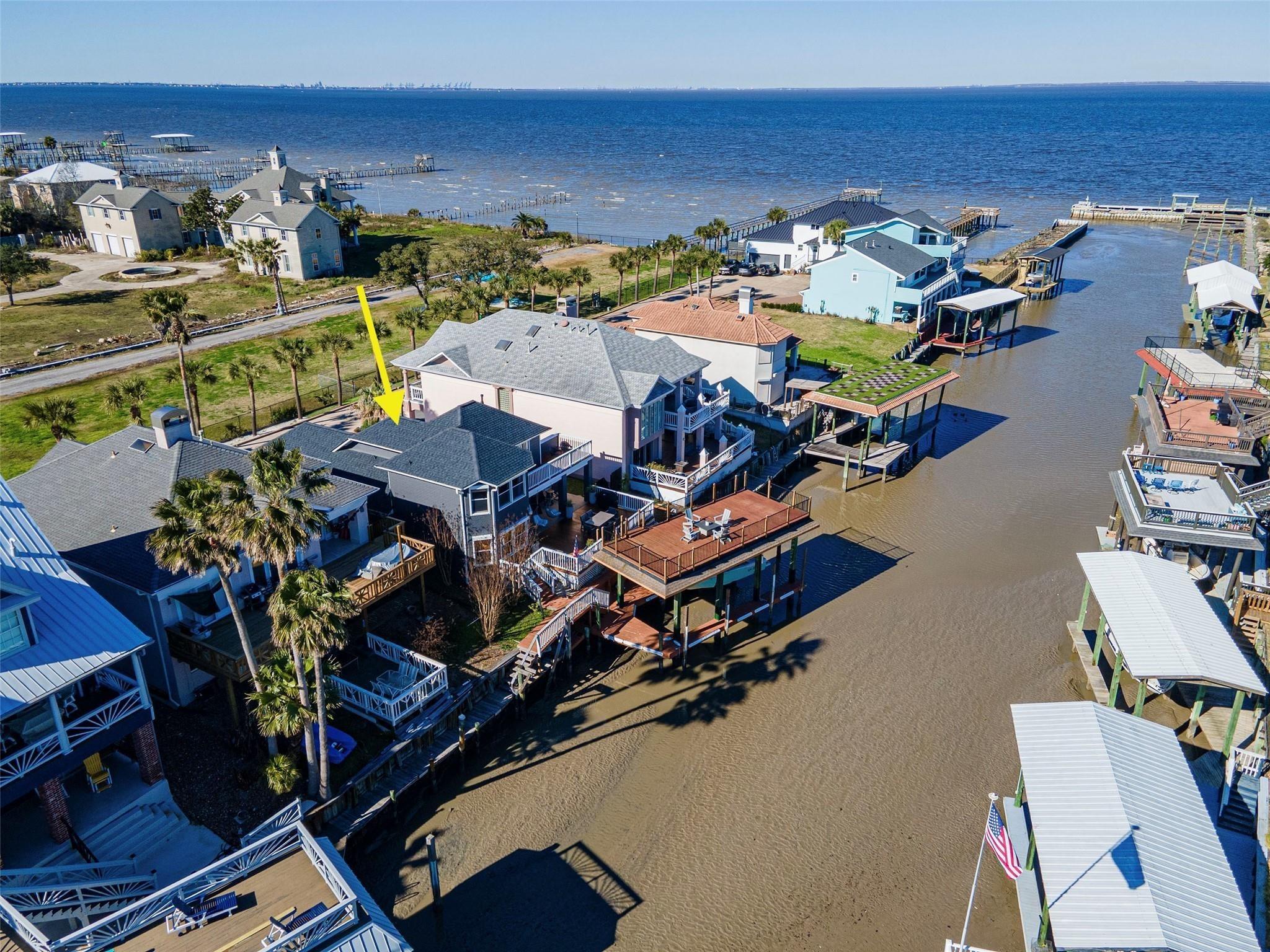 Image 4: 127 Port St features a Boat House with 25-foot boa