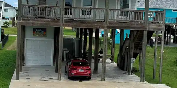 982 Driftwood Drive