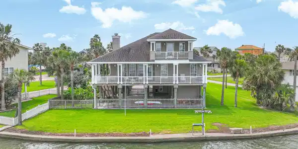 16606 Jamaica Cove Road