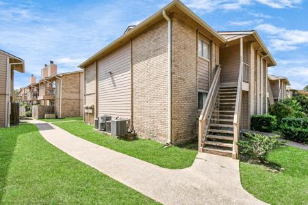1505 Ward Road