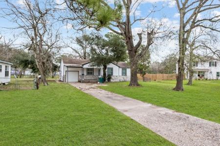 2217 Meadow Lane