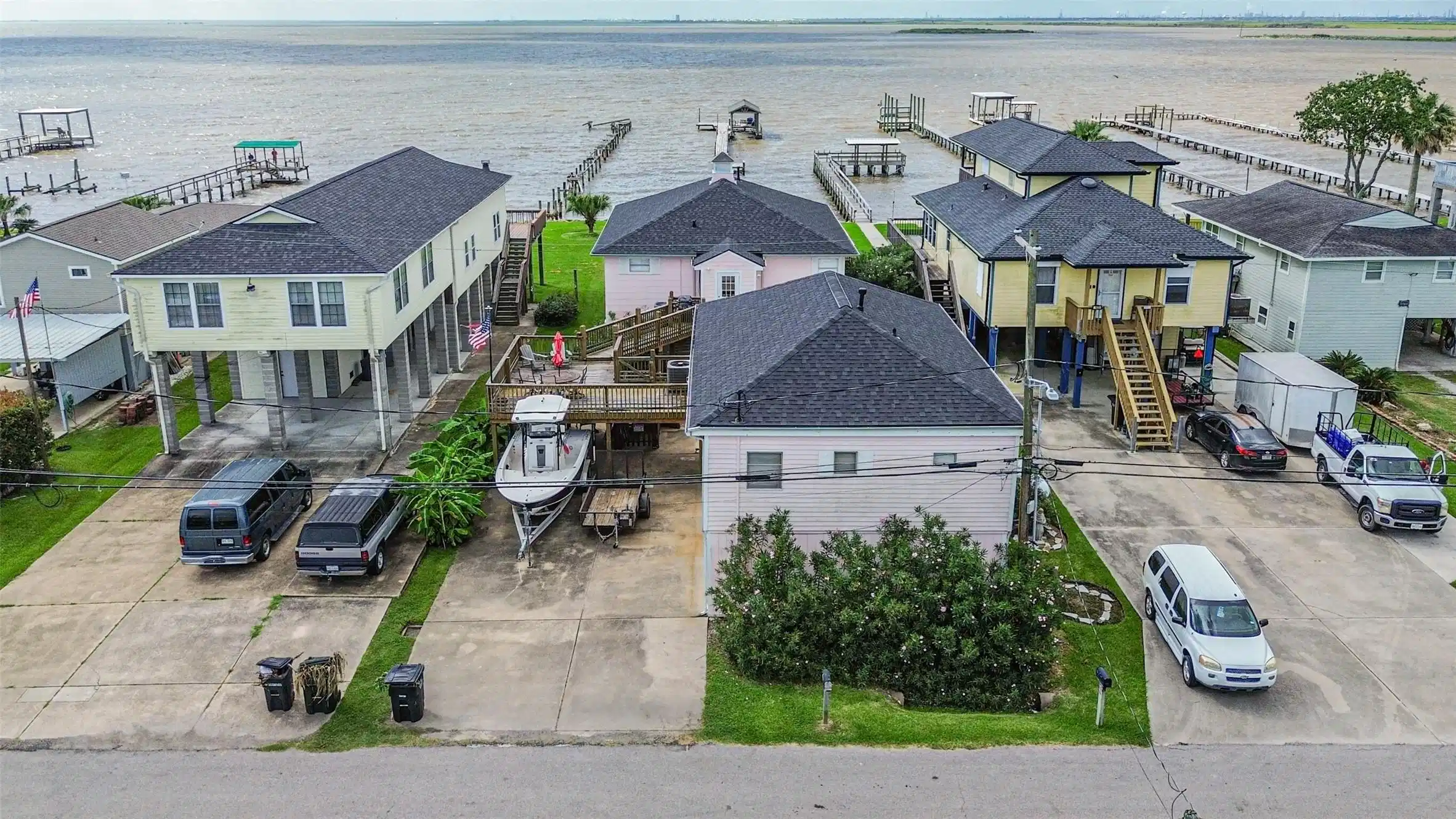 Image 1: Welcome to 1521 John St San Leon, TX