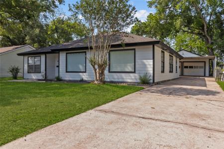 1006 S Shepherd Drive