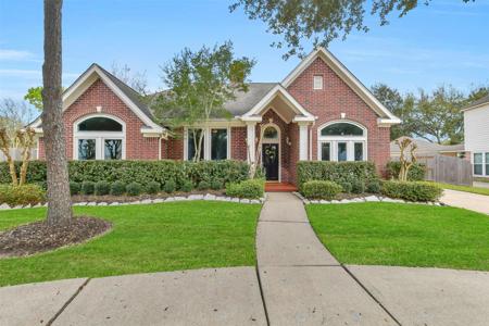 2211 Summer Reef Drive