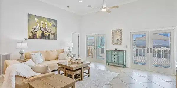 Image 4: 12 foot ceilings