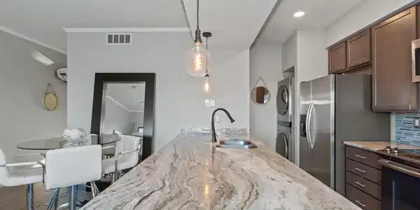 Image 4: GORGEOUS GRANITE!