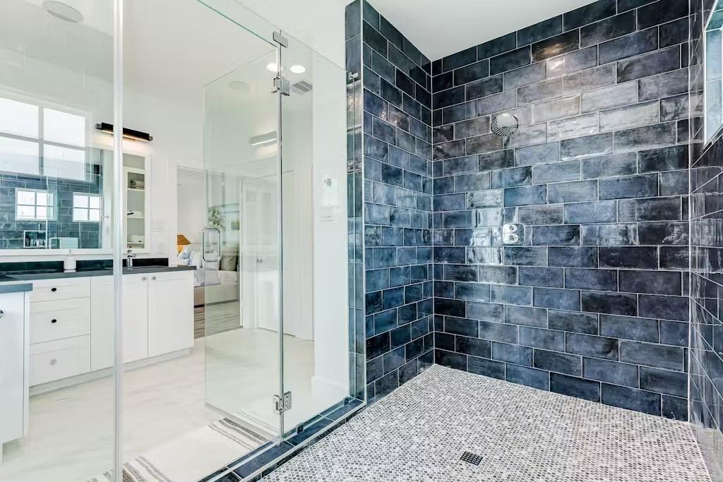 Image 3: This extra-large spa-like shower is plumbed and re