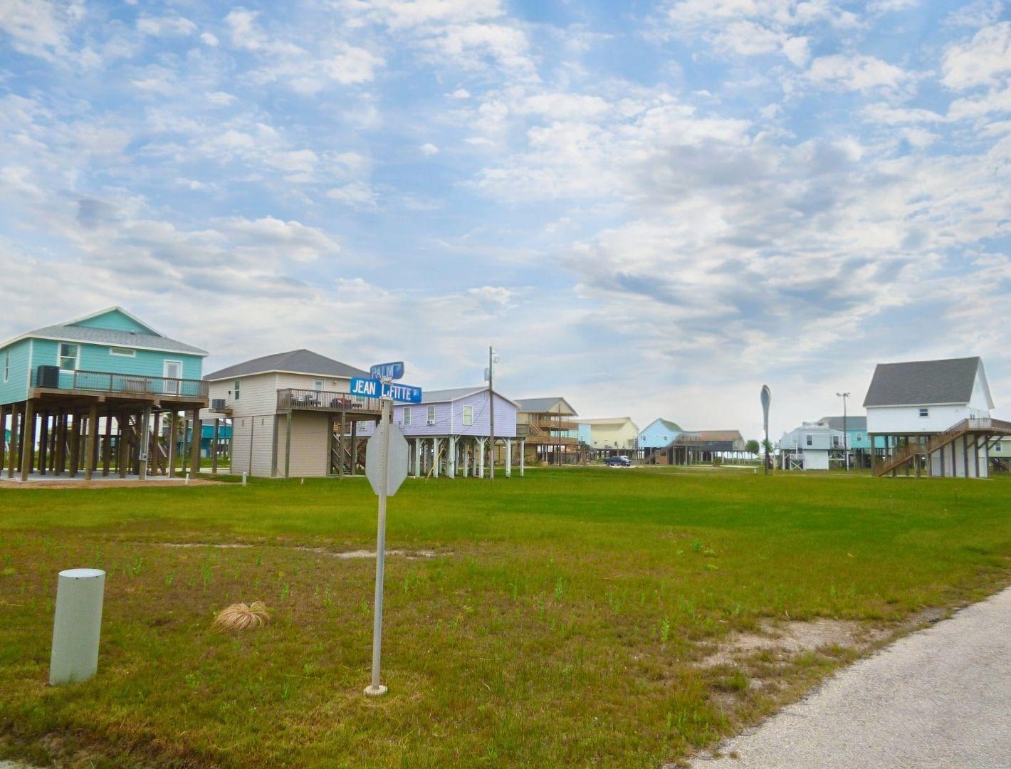 Image 3: This awesome large lot is the perfect place to bui