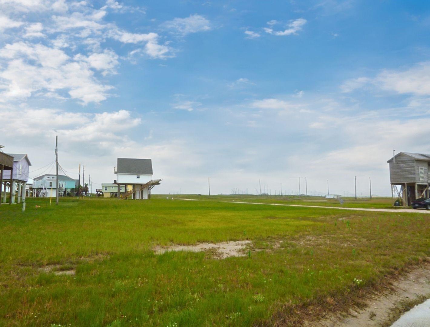 Image 4: Here is the view to the north and with the right h