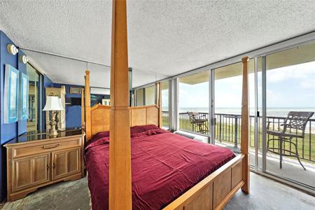 415 E Beach Drive