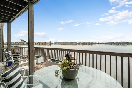 2818 Lighthouse Drive