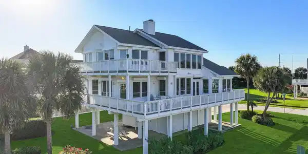 14407 Spyglass Circle