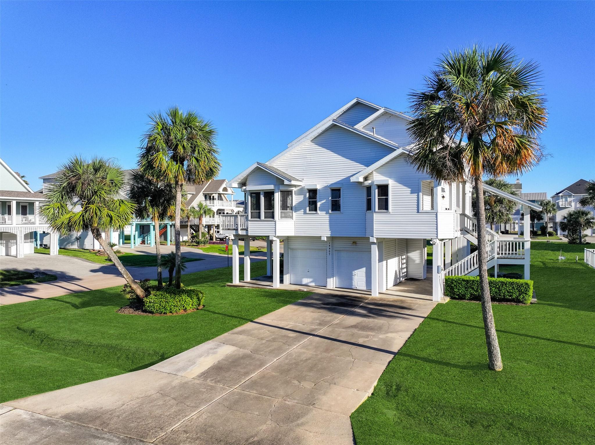 Image 2: Situated on large corner lot with plenty of parkin