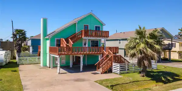 4034 Reeves Drive
