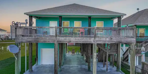 978 Seadrift Drive