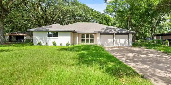 15 N Amburn Road