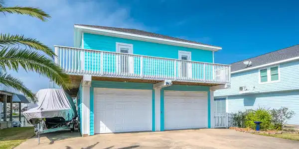 1018 Tiki Drive