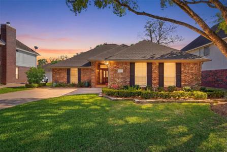 2605 Hampton Springs Drive
