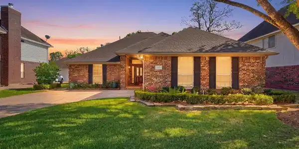 2605 Hampton Springs Drive